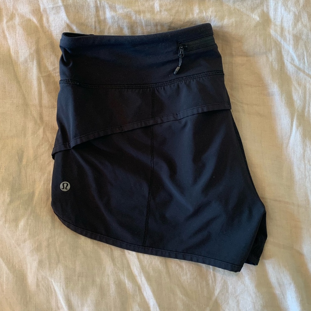 EUC 2.5” lulu speed shorts - Picture 3 of 6